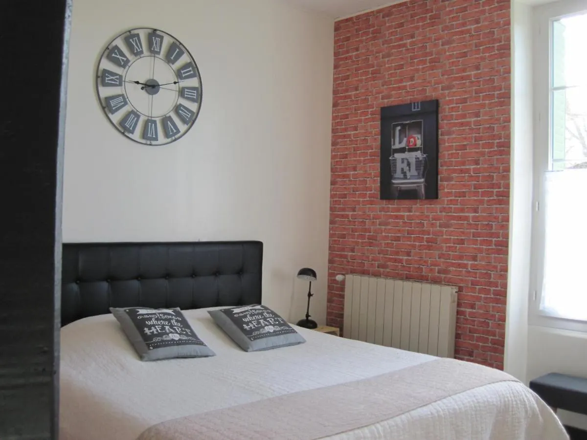 Chambre D'Hotes Park Des Collines - Gite Genissieux France